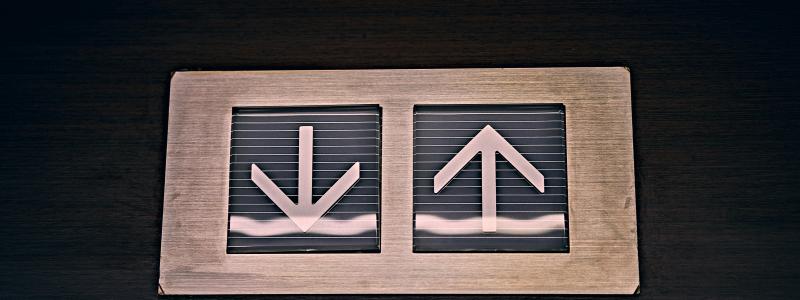 Nu gör stadsbyggnadsförvaltningen en extra insats för att informera fastighetsägare om vad som gäller kring ansvar och besiktning av hissar. Foto: Ashwini Chaudhary/Unsplash