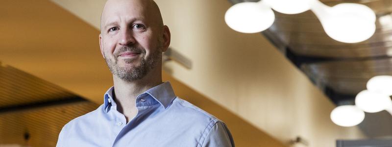 Johan Larsson, biträdande professor och avdelningschef vid Luleå tekniska universitet, ska tillsammans med sin kollega, professor Per Erik Eriksson, ge byggbranschen nya insikter om vad som bidrar till lyckade byggprojekt med hjälp av PQi-data. Foto: Binosight