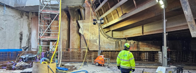 Sedan en tid tillbaka är det möjligt att gå torrskodd under Mölndalsån. Foto: Trafikverket