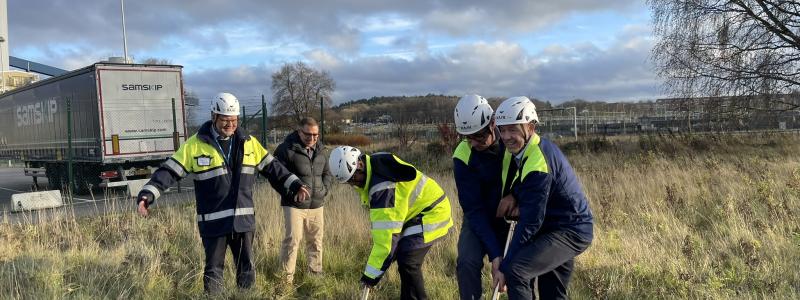 Första spadtaget för nya logistikanläggningen på SKF i Göteborg. Foto: SKF