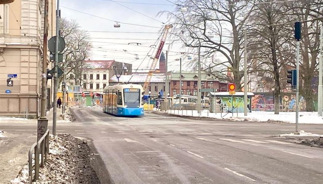 Bild på spårvagn som åker längs med gata i Göteborg Foto: Ramboll/Mattias Bååth
