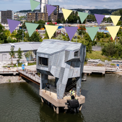 Den nya permanenta bastun i Jubileumsparken har samma utseende och placering som den tidigare bastuprototypen. Foto: Göteborgs Stad