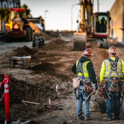 När ett hus byggs bör man använda så mycket återvunnet material som möjligt för att minska belastningen på miljön. Foto: Daniel Mekis.