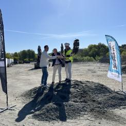 Första spadtaget,  Eriksboskolan i Angered, Göteborg. Pressbild: Hedin Construction AB