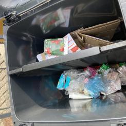 I ett av kärlen kommer villa- och radhusägare i Göteborg att sortera plastförpackningar och pappersförpackningar. Foto: Göteborgs stad
